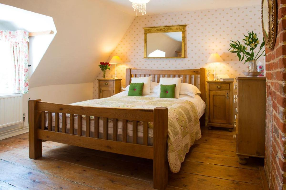Wren Cottage, A Very Cosy Historic Coastal Cottage In A Pretty Little Village Wickham Market Exterior foto